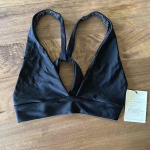 ACACIA - Tamarindo Top. S. Jet black.